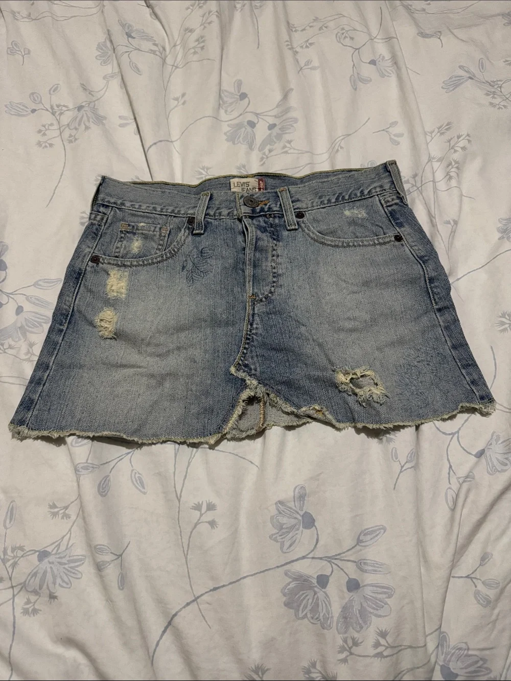 Levi’s Women Light Wash Denim Skirt (Size: 3)